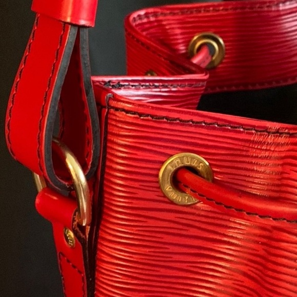 EUC Louis Vuitton Noe Red Bucket Shoulder Bag - Picture 4 of 12